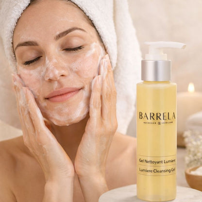 LUMIÈRE CLEANSING GEL